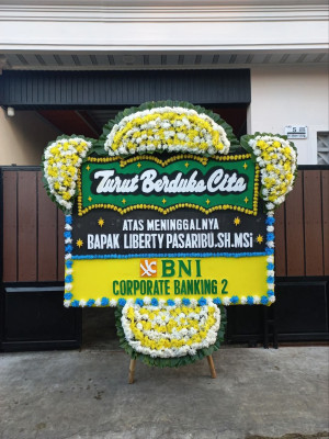 Papan Bunga Duka di Nabire Barat